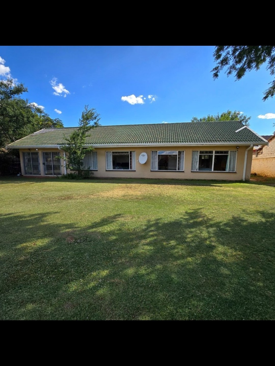 4 Bedroom Property for Sale in Brandwag Free State